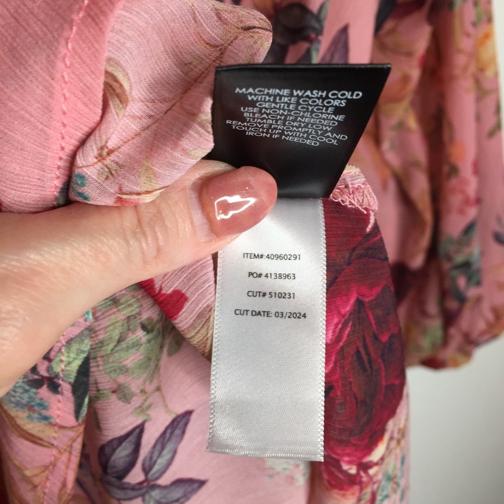 Torrid Crinkle Chiffon Raglan Toe Front Blouse - Picture 10 of 11